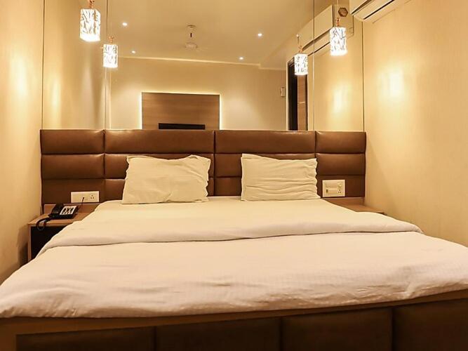 Solitaire Hotel New Delhi Ngoại thất bức ảnh