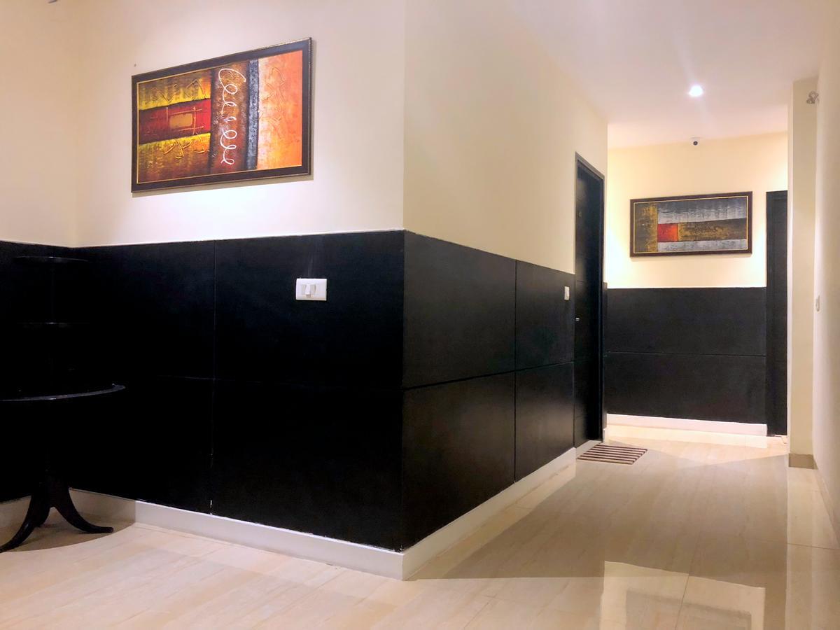 Solitaire Hotel New Delhi Ngoại thất bức ảnh