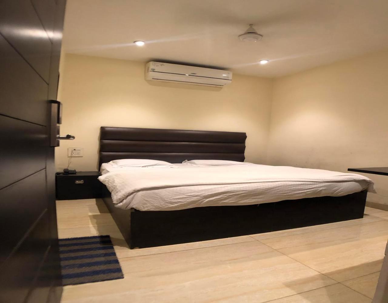 Solitaire Hotel New Delhi Phòng bức ảnh